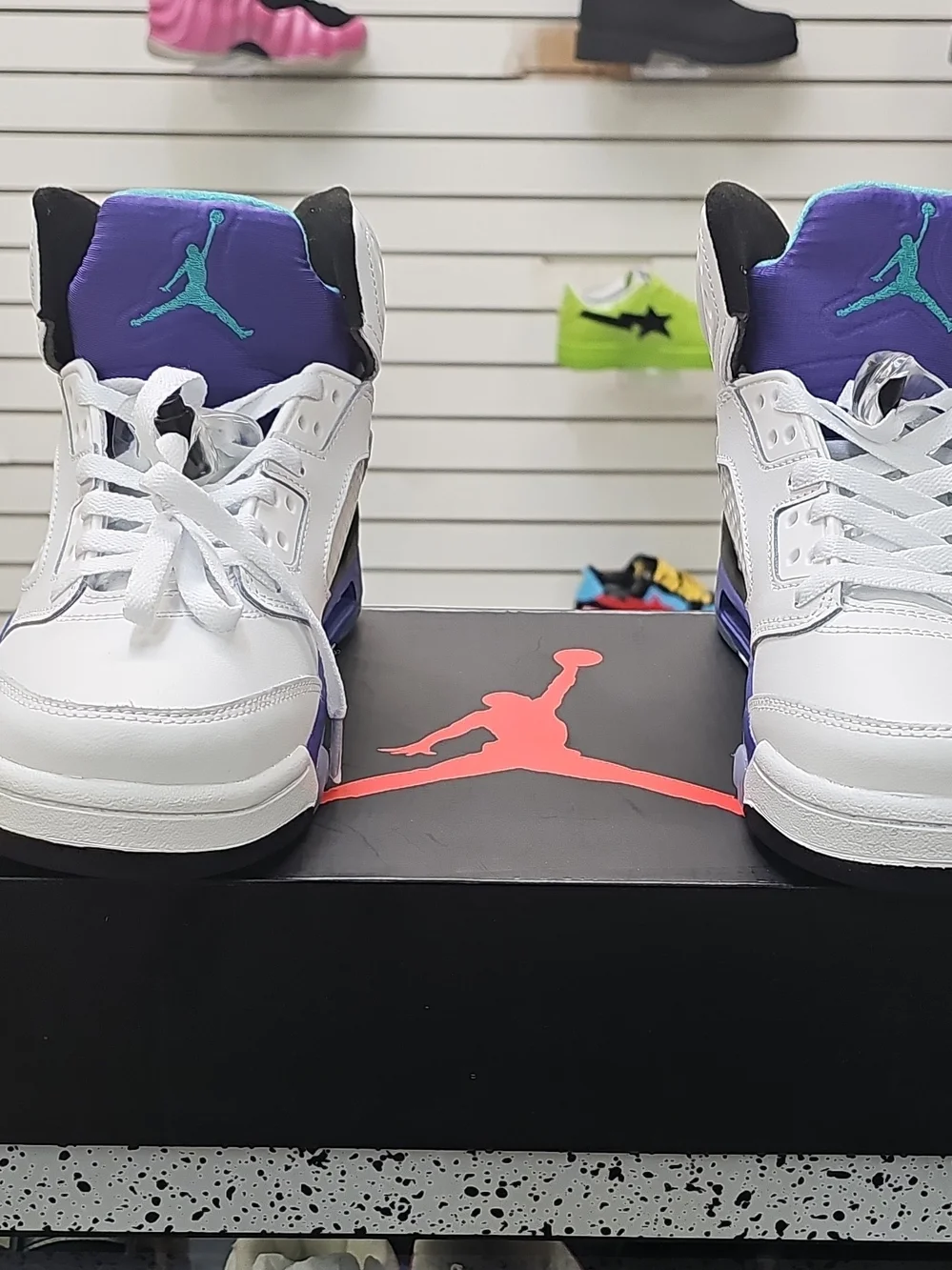 Jordan Men’s White & Purple Sneakers